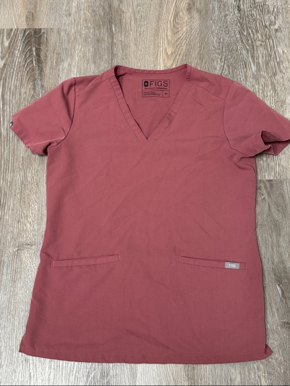 FIGS Women's V-Neck Top Mauve